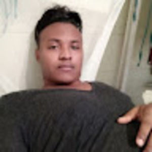 Meet your Posher, Eliades lazaro